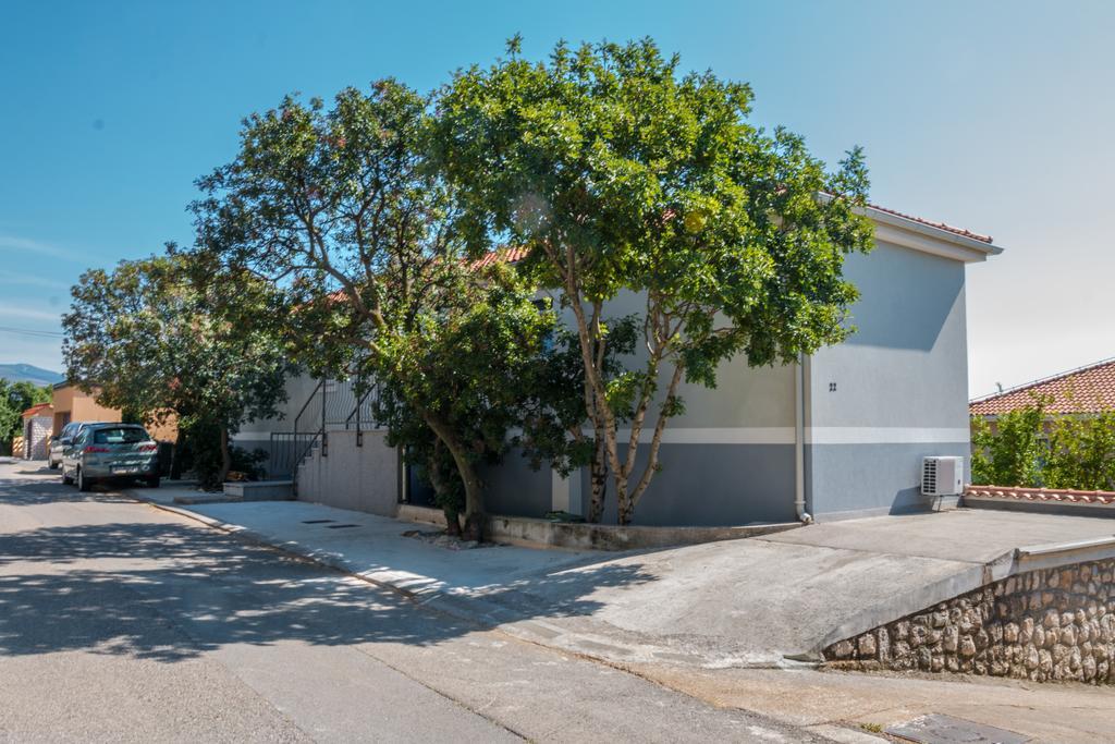 Apartments Seka Novi Vinodolski Exterior photo